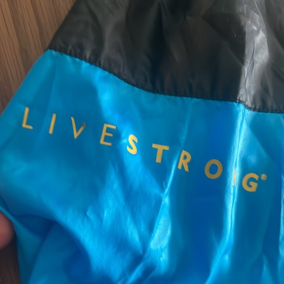 Livestrong Nike Windbreaker - Picture 5 of 8
